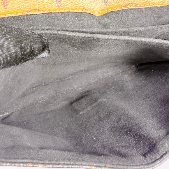 Louis Vuitton Reverse Monogram Pochette Metis - Picture 12 of 16